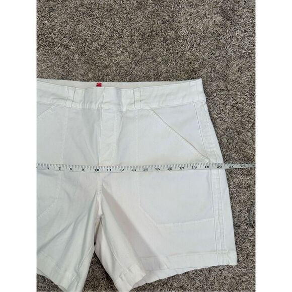spanx women’s size large Stretch Twill Shorts, 6" pure white pull on slimming - Picture 14 of 15